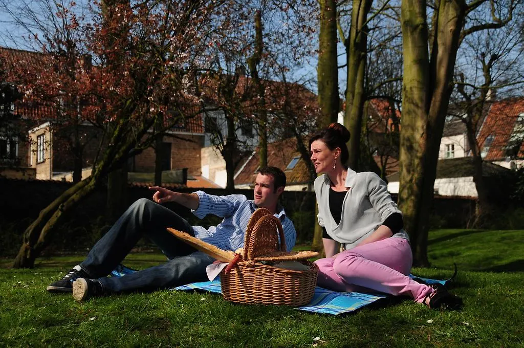 B&B Val Des Roses Bruges Bed & Breakfast